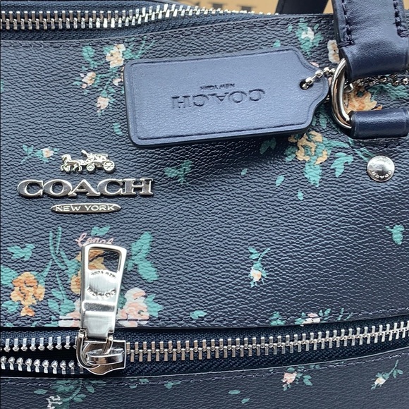 COACH GALLERY TOTE ROSE BOUQUET - Picture 9 of 16